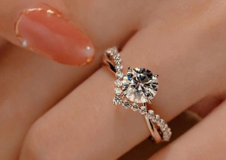 1 Carat Moissanite High Quality Ring