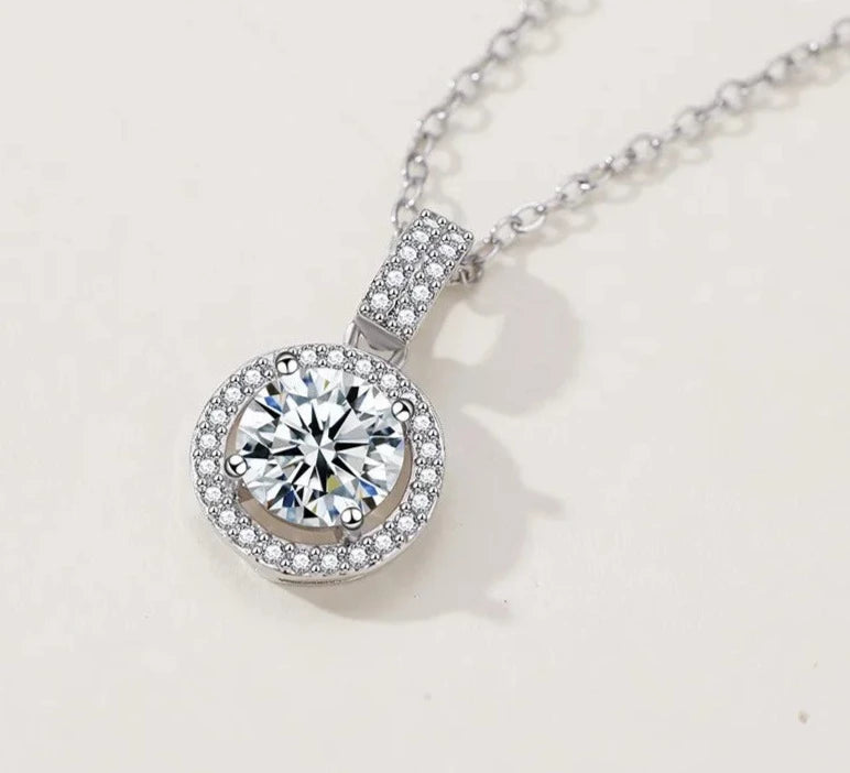 Round Cut Moissanite Pendant